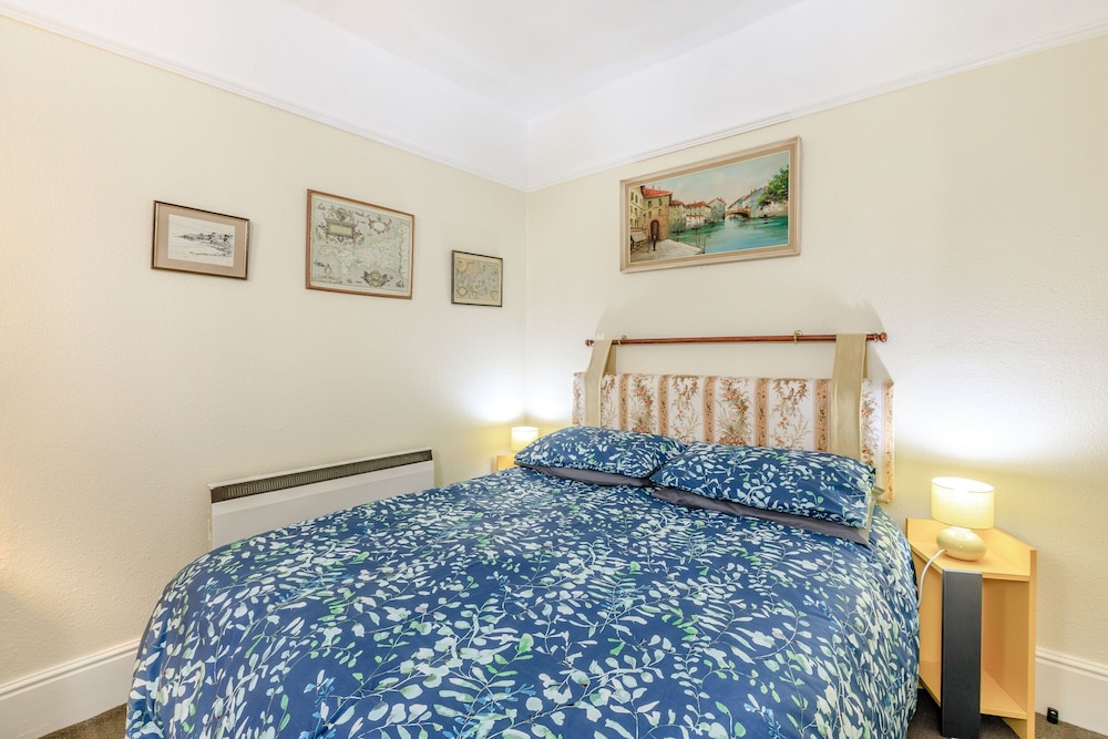 Clooneavin Apartment 6 view 5
