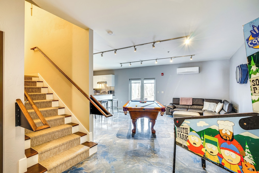 Home Near Road America & Elkhart Lake