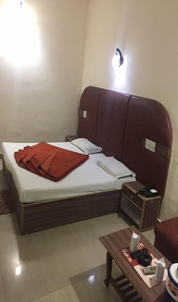 ADB Rooms Hotel India International Dx