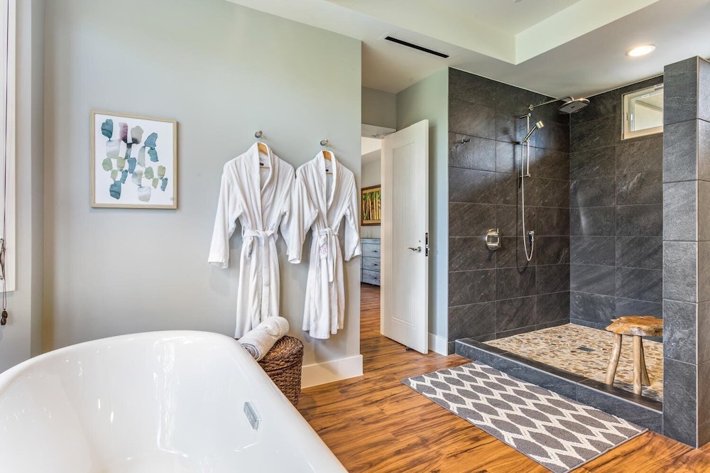 Gorgeous Hawaii Unit Sleeps 6! Access to Fitness and Tennis - Vrkcv