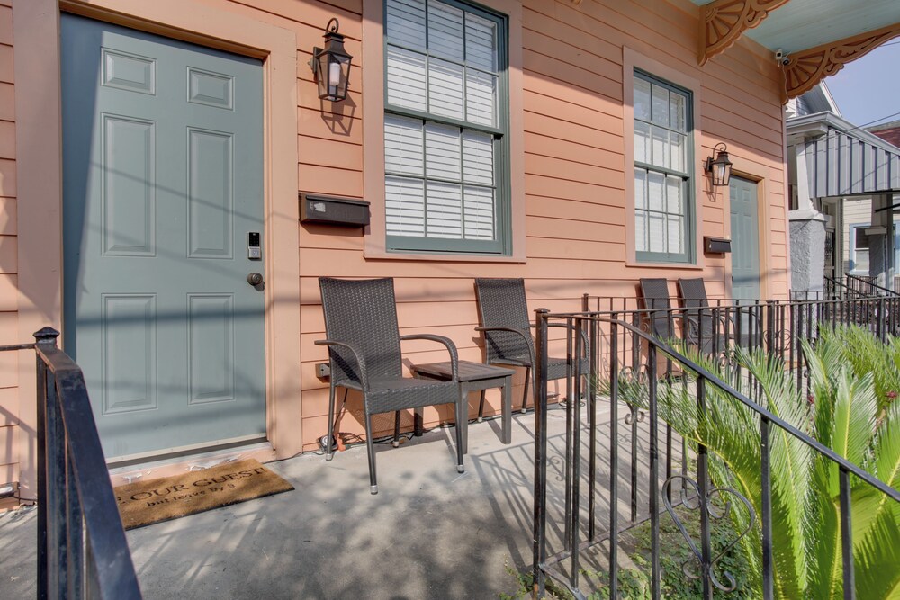 Nola Gem: 3 Mi to French Quarter