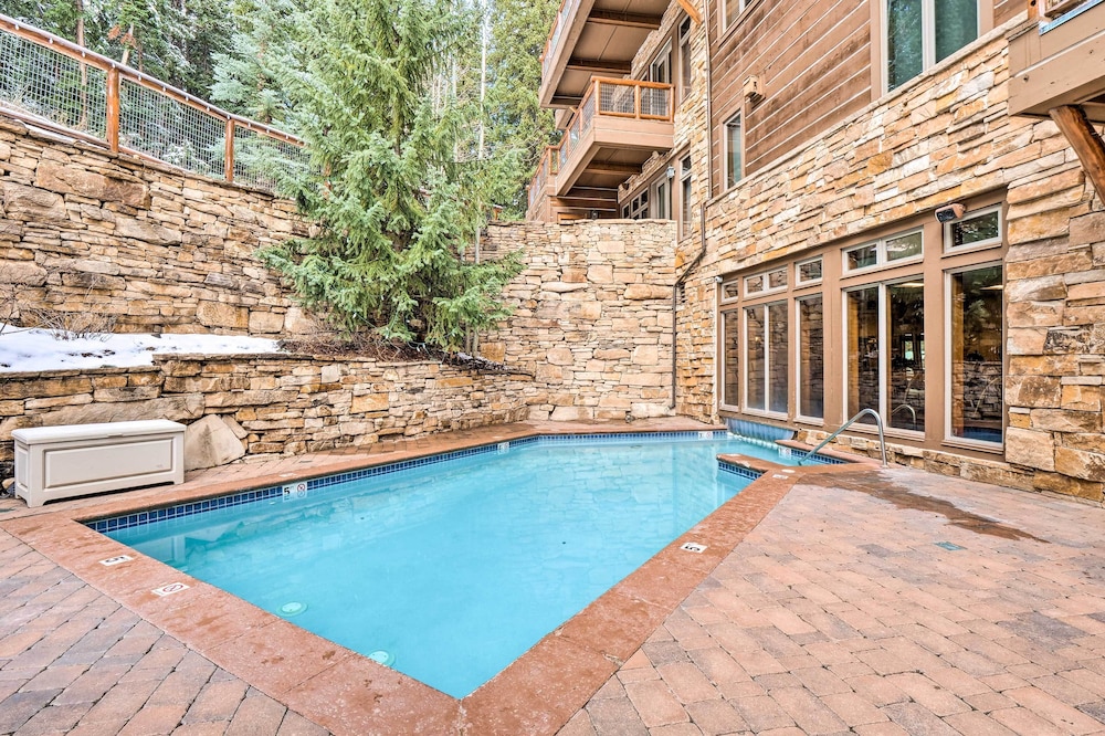 Ski-out Keystone Resort Condo w/ Private Balcony