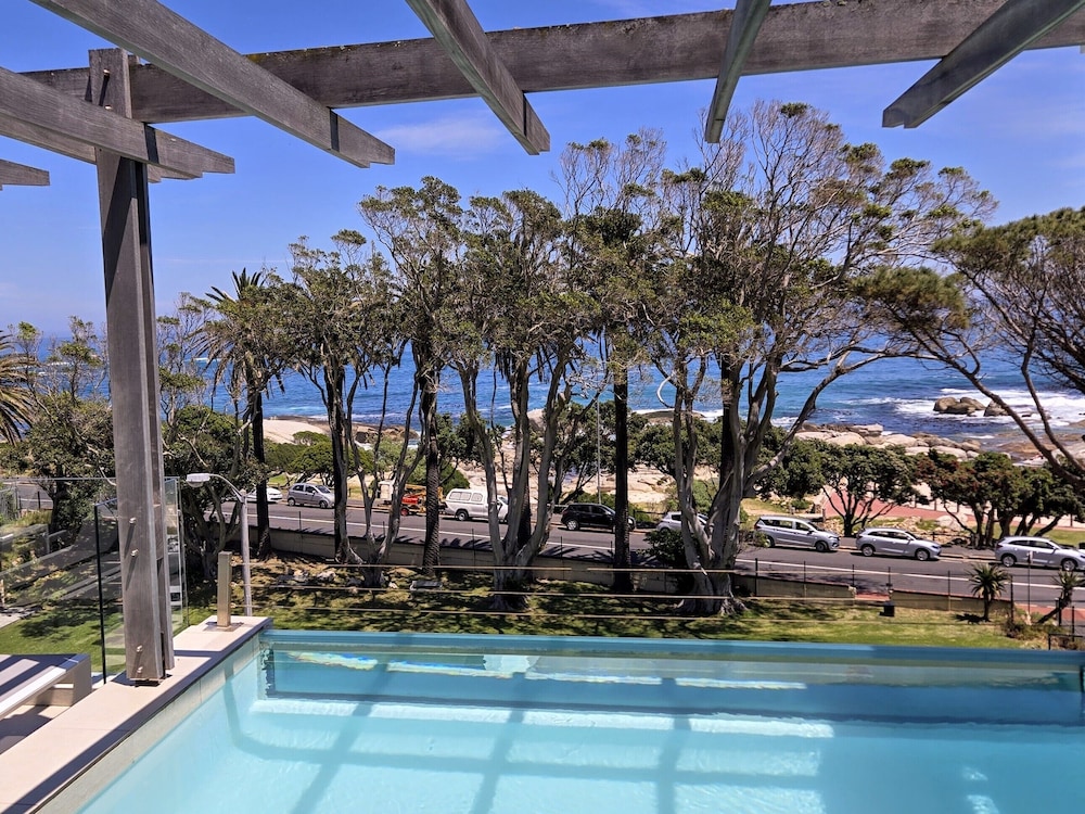 Blue Views Penthouse Beachfront Apartments