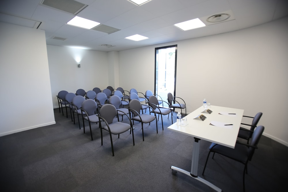 meeting & event spaces