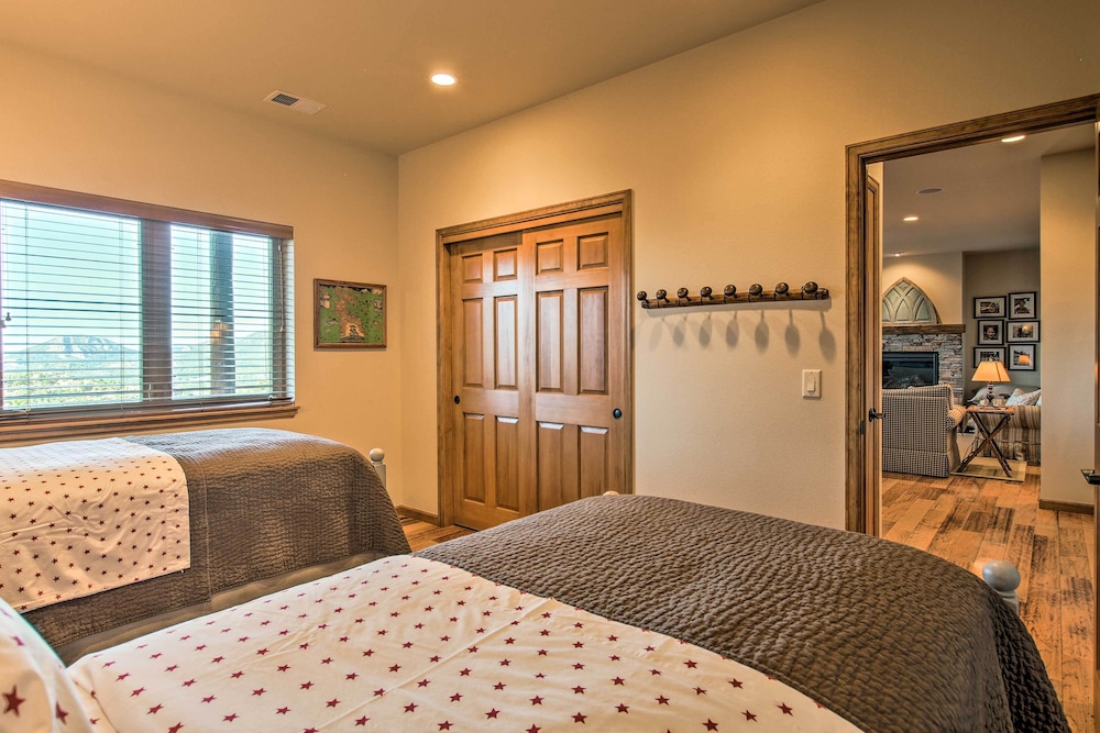 Lake & Mountain Views: Stunning Estes Park Home!