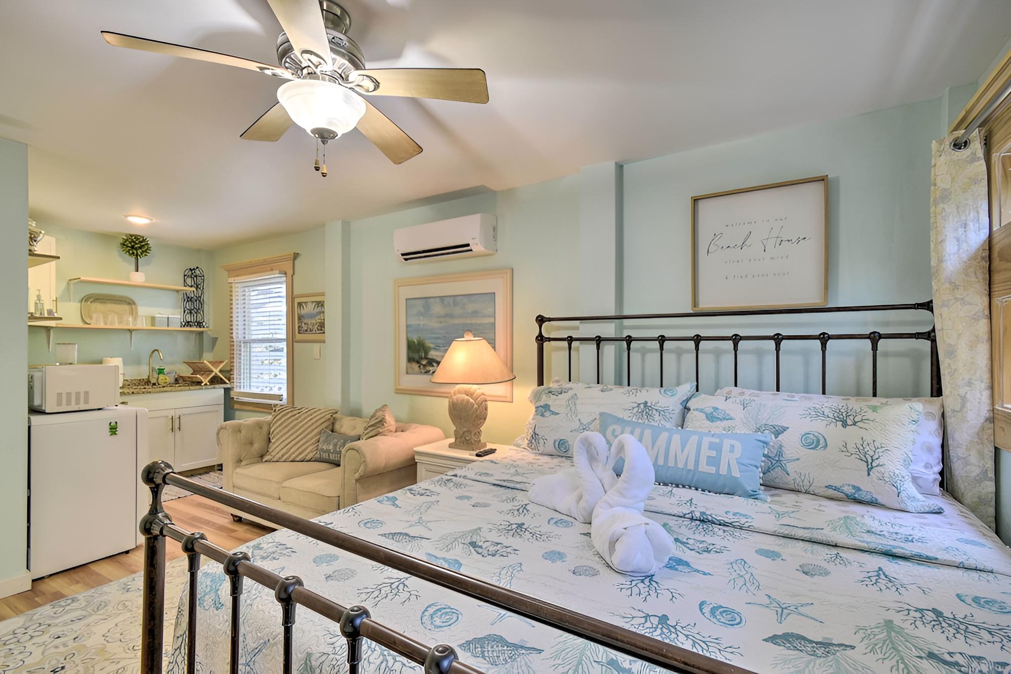 Dreamy, Coastal Studio Paradise w/ Hot Tub! view 4
