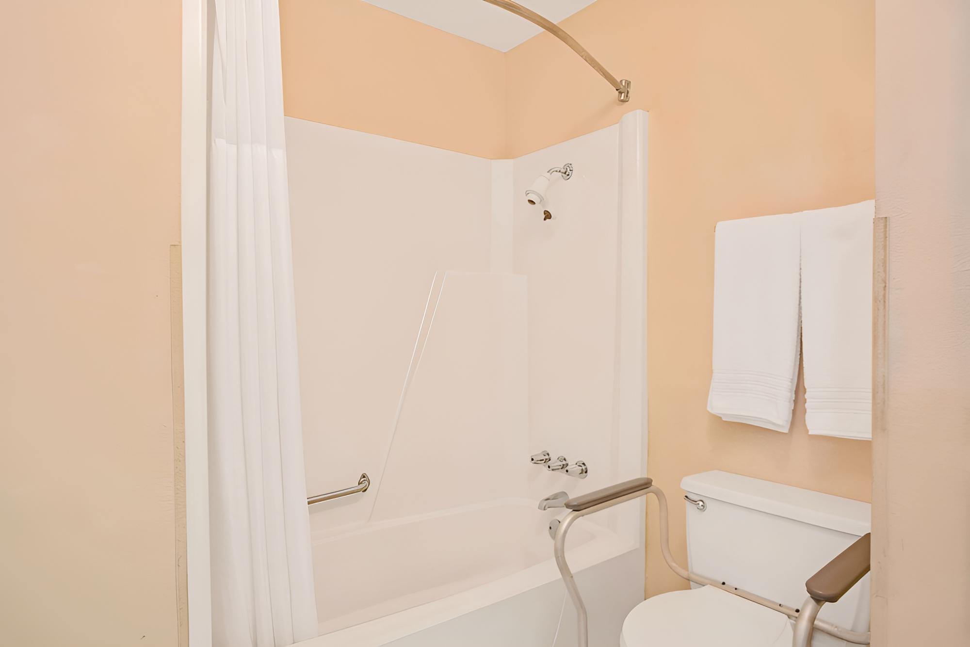 Ramada by Wyndham Walterboro view 5
