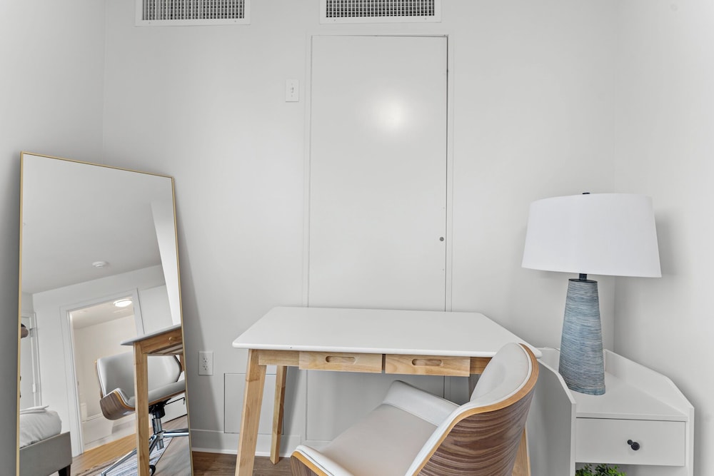 Furnished Apts near Harvard Stadium