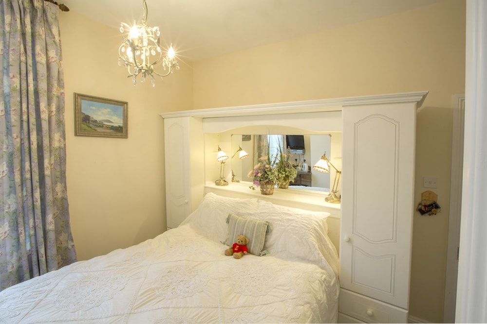 Albany House Bed and Breakfast view 4