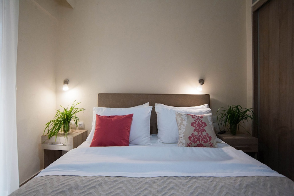 Vanessa's Rooms & Apartments