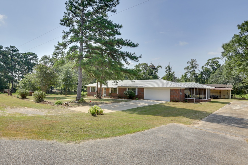 Pet-friendly Slocomb Vacation Rental w/ Sunroom! - Property Image 12