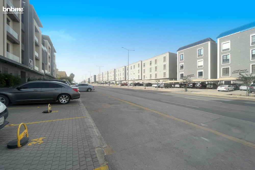 bnbmehomes-Aesthetic 3BR nr Airport-D4