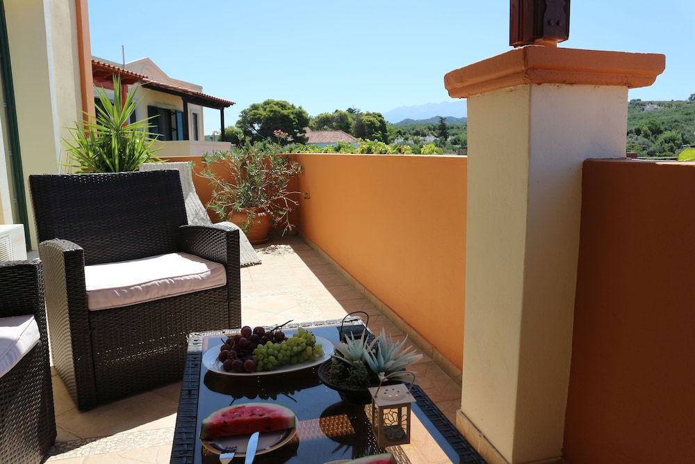 Orsalia Luxury Suites