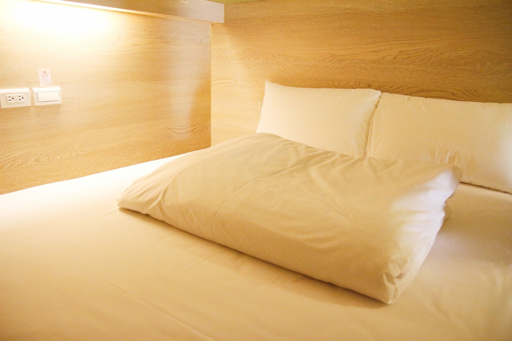 StarBox Hostel