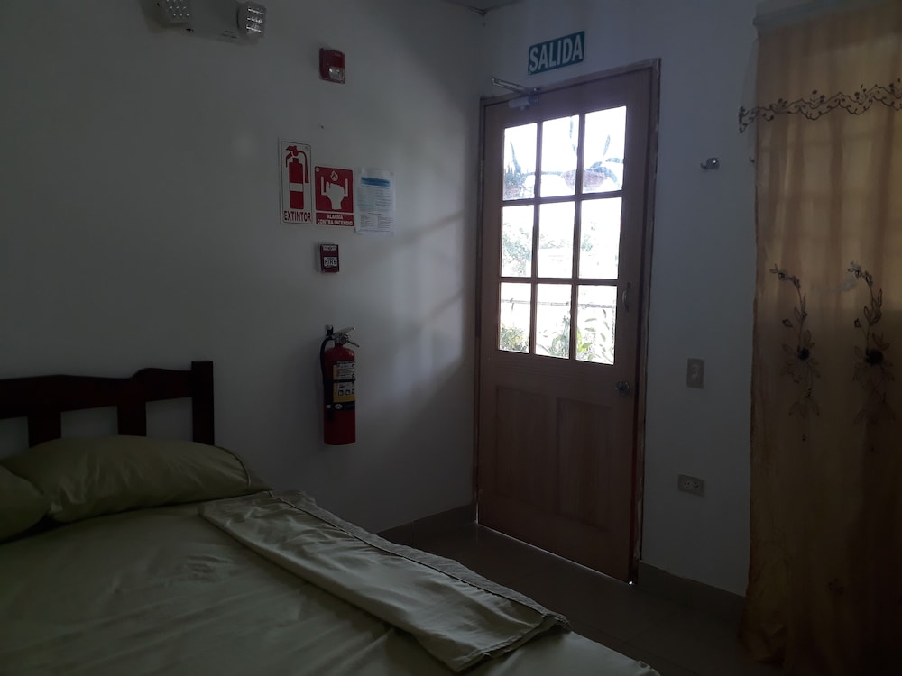 Hostal Brisas Calobreñas