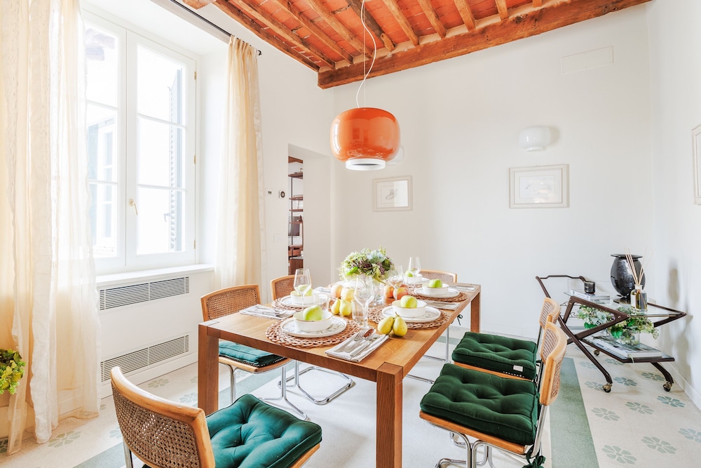 Lunav House in Lucca