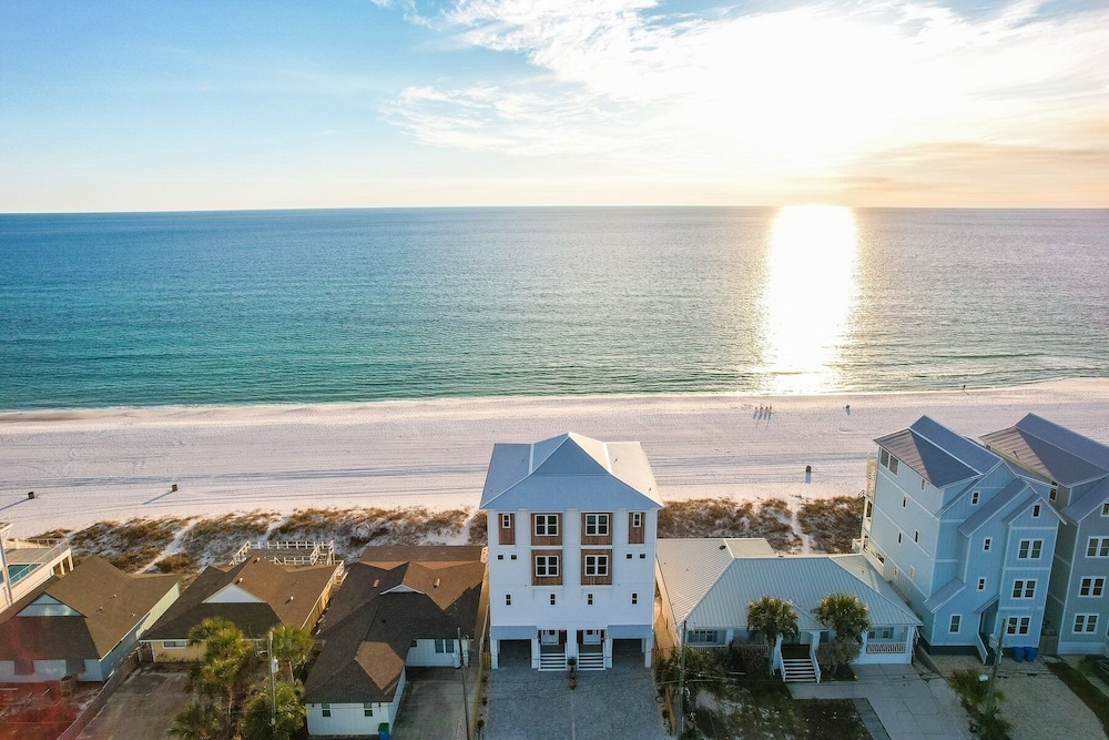 Joy By The Sea 5 Bedroom Home