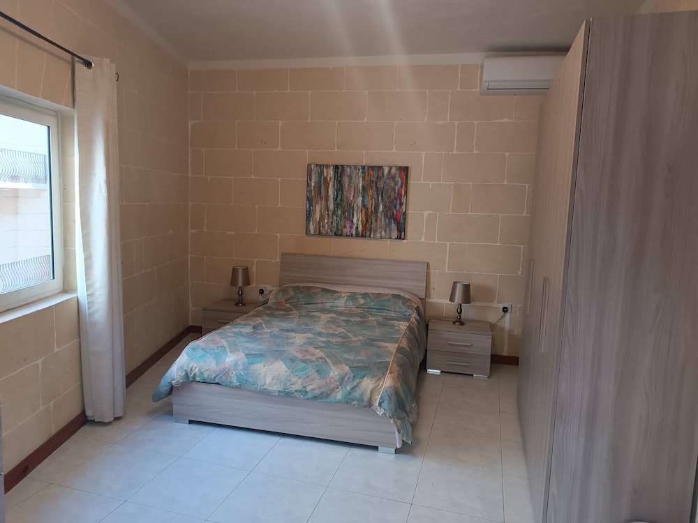 Sea and Country View 1st Floor Apartment