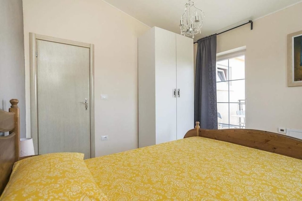 Apartments & Rooms Buoni Amici view 3