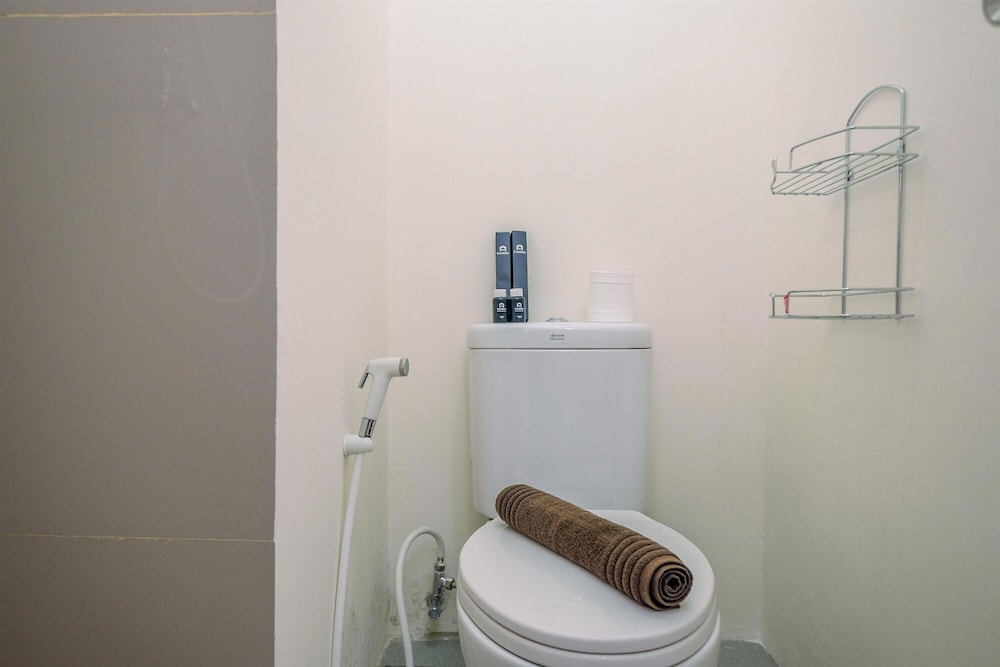 Comfy Studio at Bogorienze Apartment near The Jungle Waterpark, 茂物 - 14