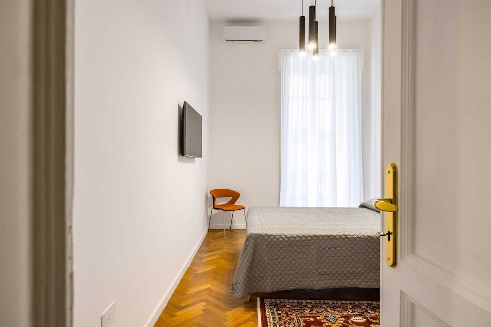 Thelos Apartment