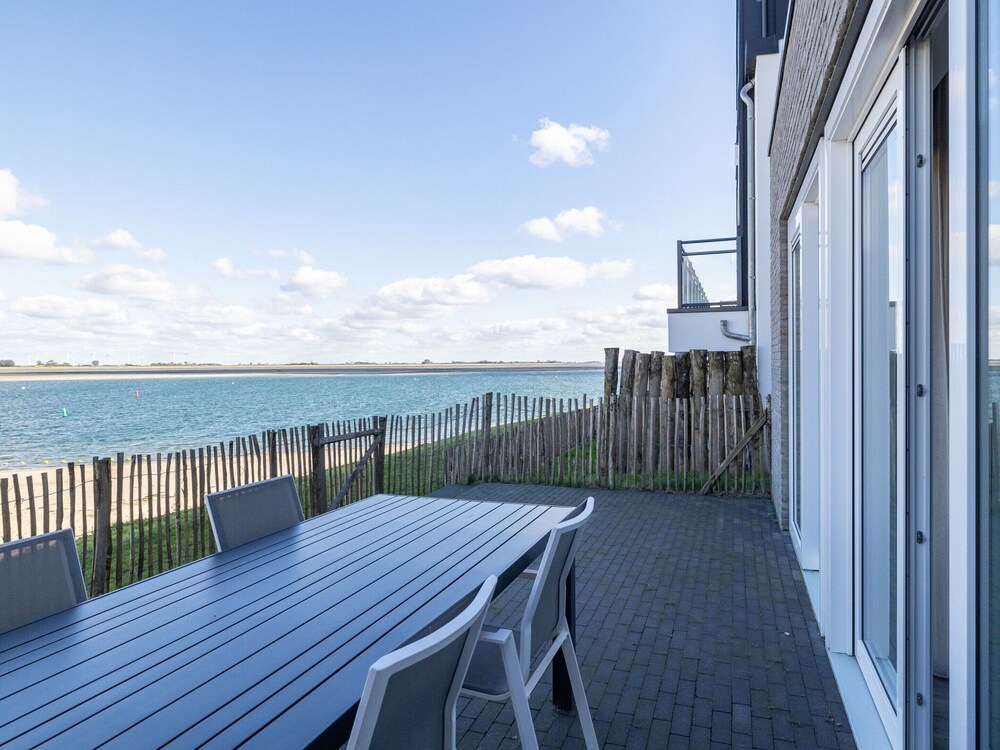 Apartment in Sint-annaland by the Harbor
