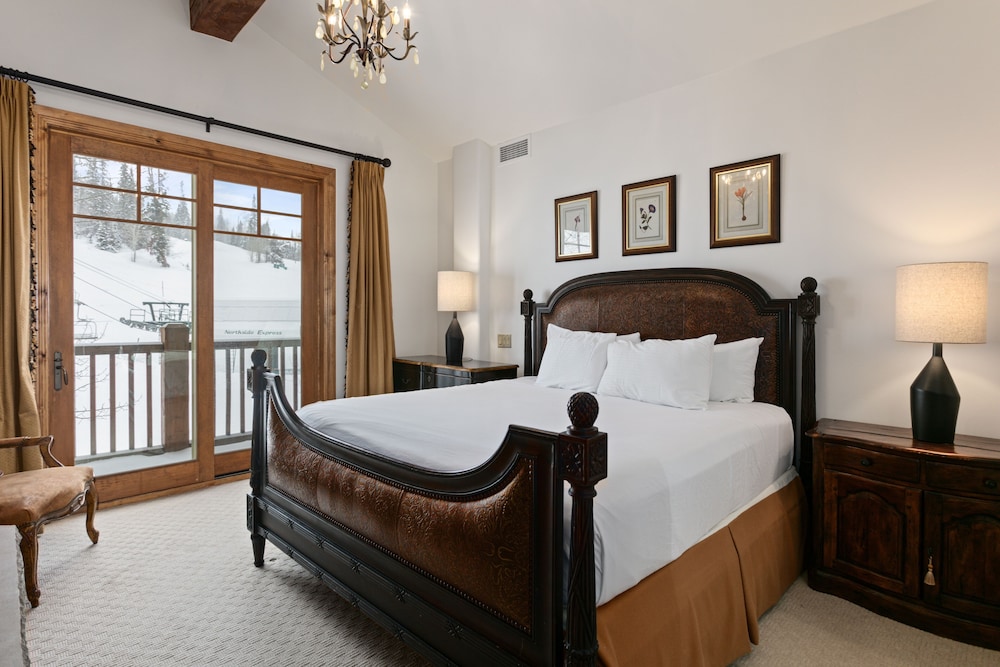 Grand Lodge - Four Bedroom #405 - Ski-in/ski-out 4 Condo