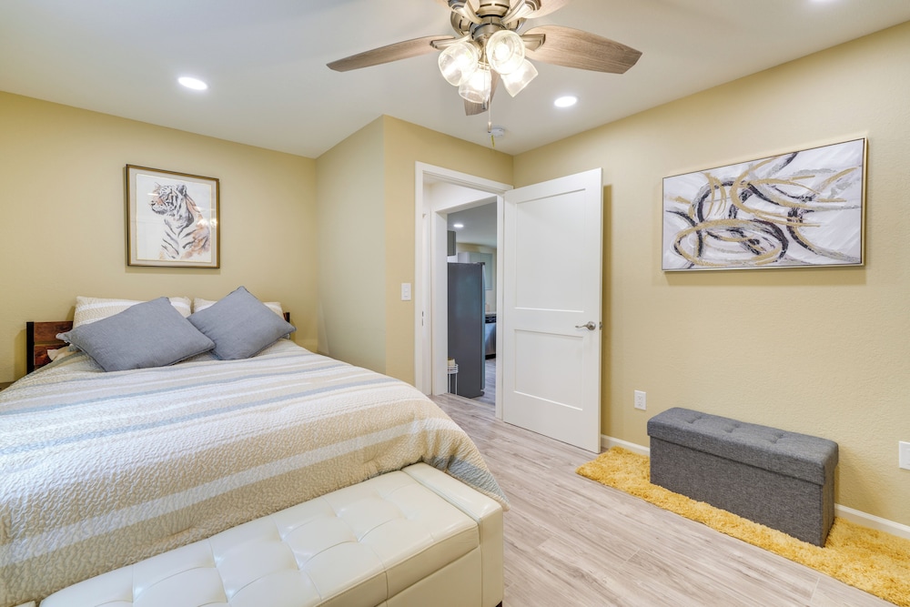 Mtn-view Cottage w/ Garden & Yard in Erwin!