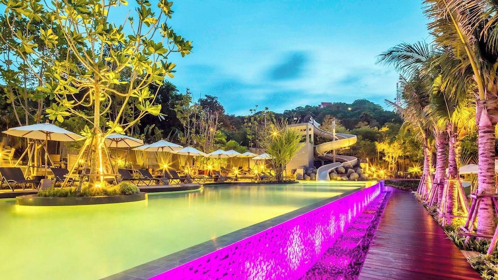 432- Downtown 1 Bedroom Apartment, Unixx Pattaya