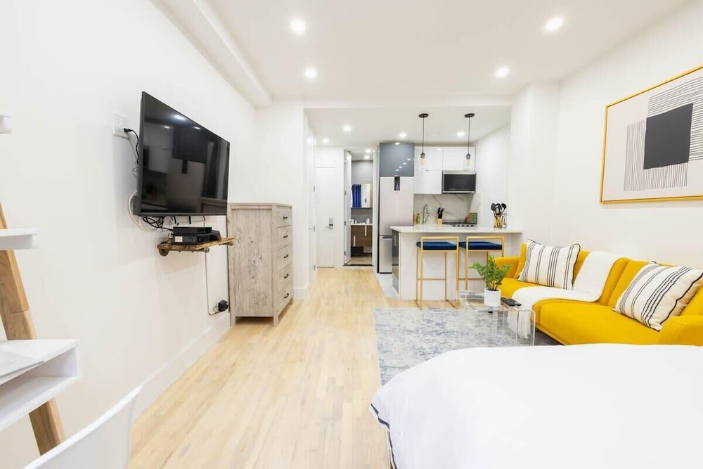1597 New York Apt