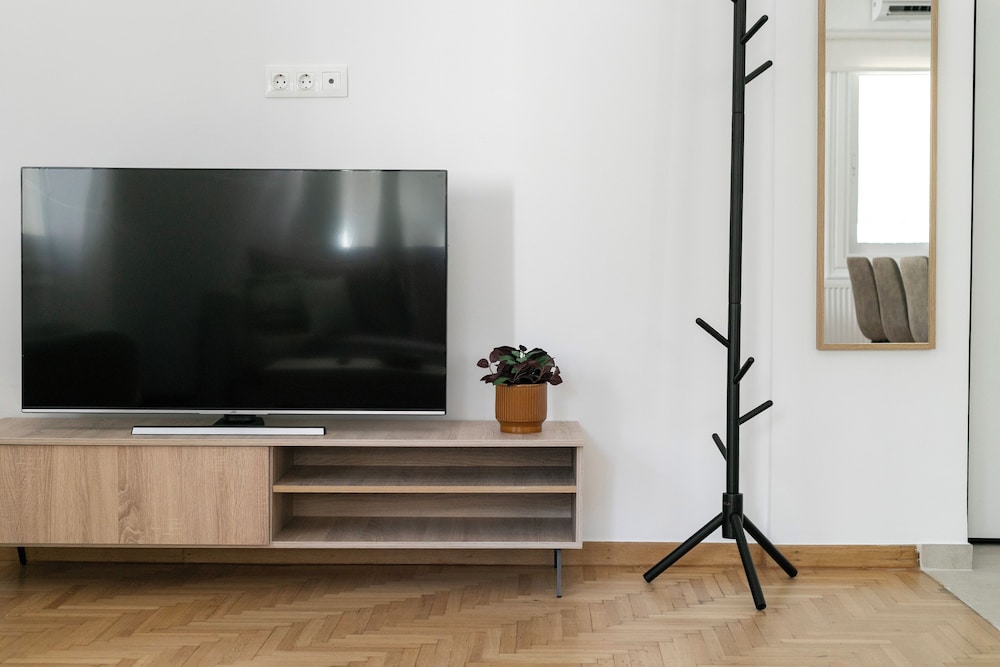 Anatoli - Athenian 2-BR Apartment in Athens