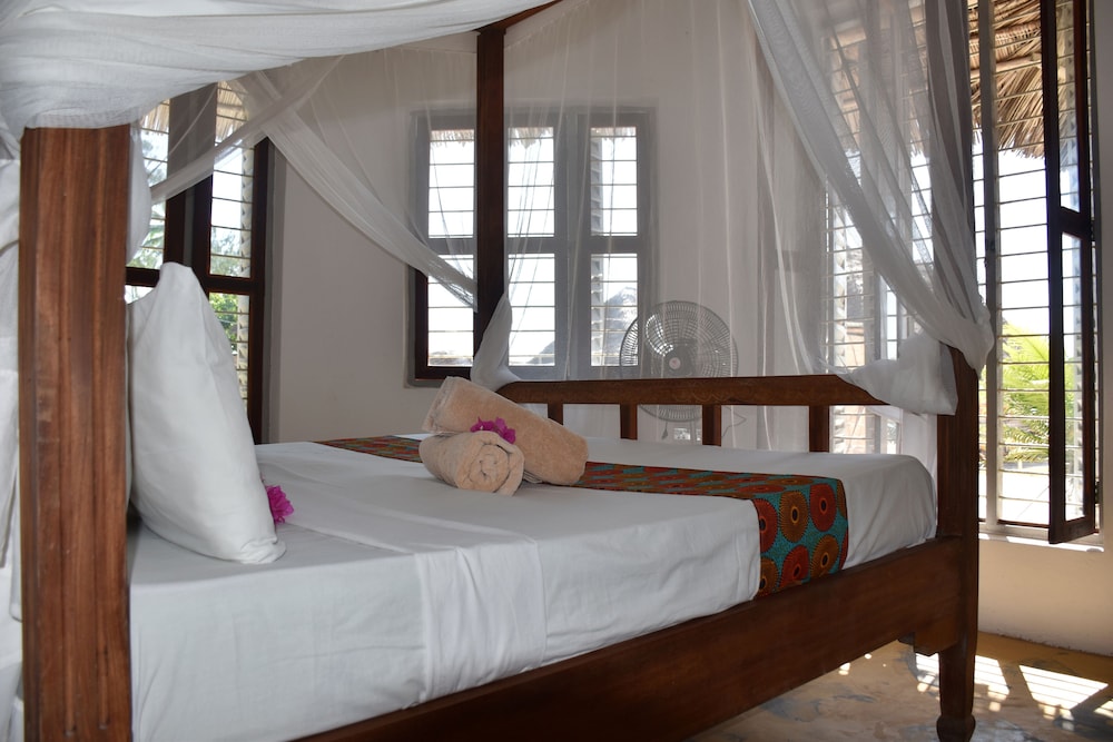 Paradise Beach Villa Paje view 4
