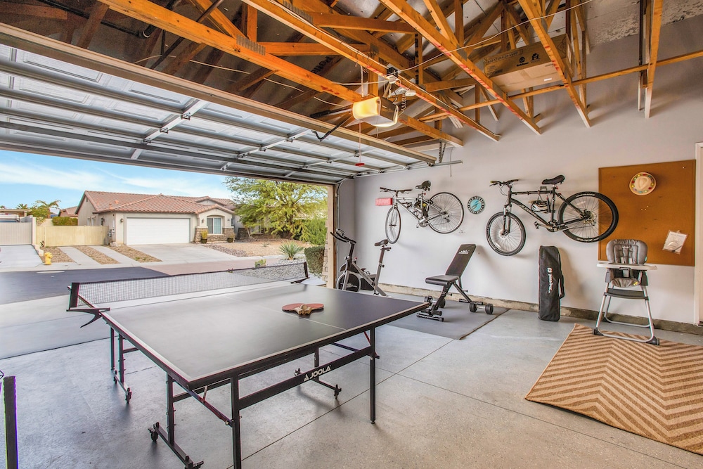 Near Downtown: Palm Springs Home w/ Mountain Views