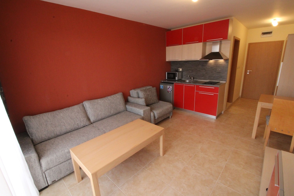 River Park - Menada Apartments