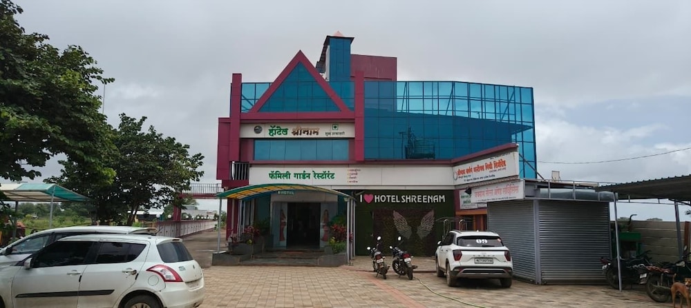 Shreenam resto