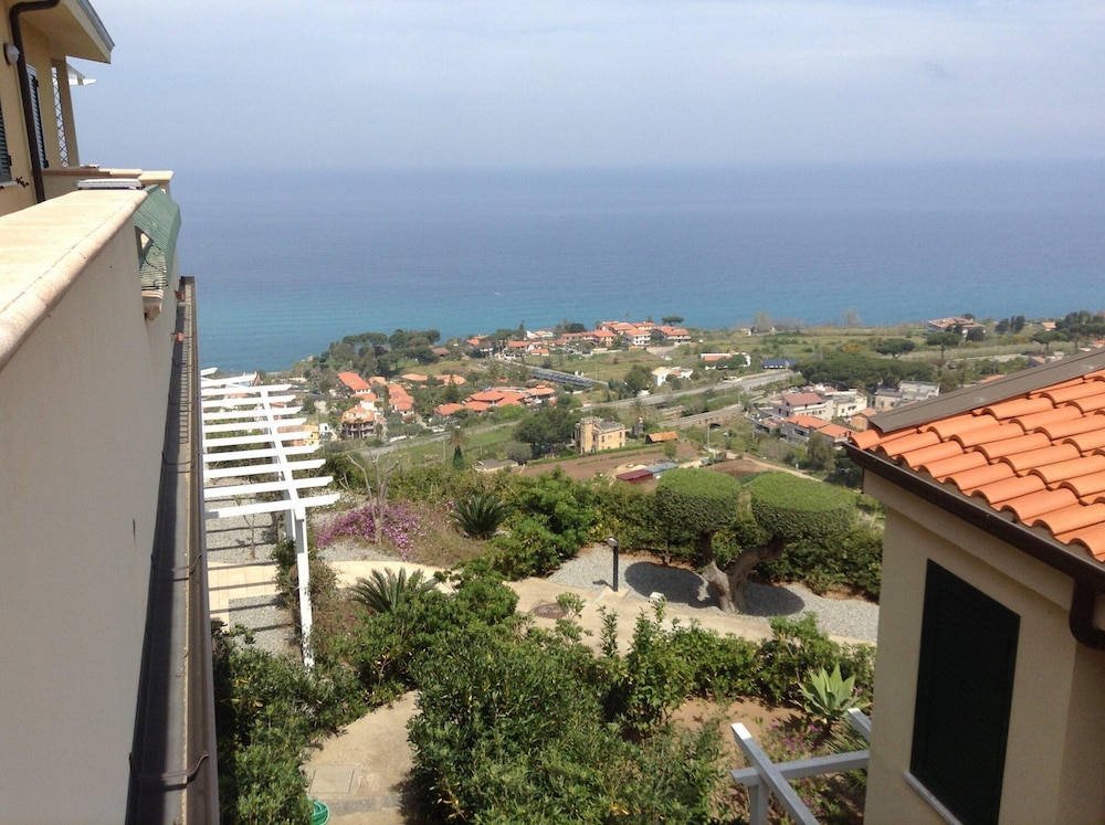 Apartment in Tropea With Sea Views