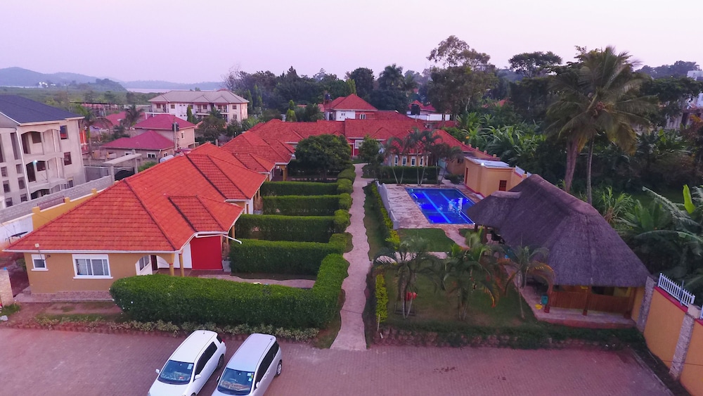 Lucian Cottages