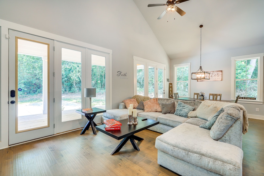 Quaint Newnan Vacation Rental Near State Park!