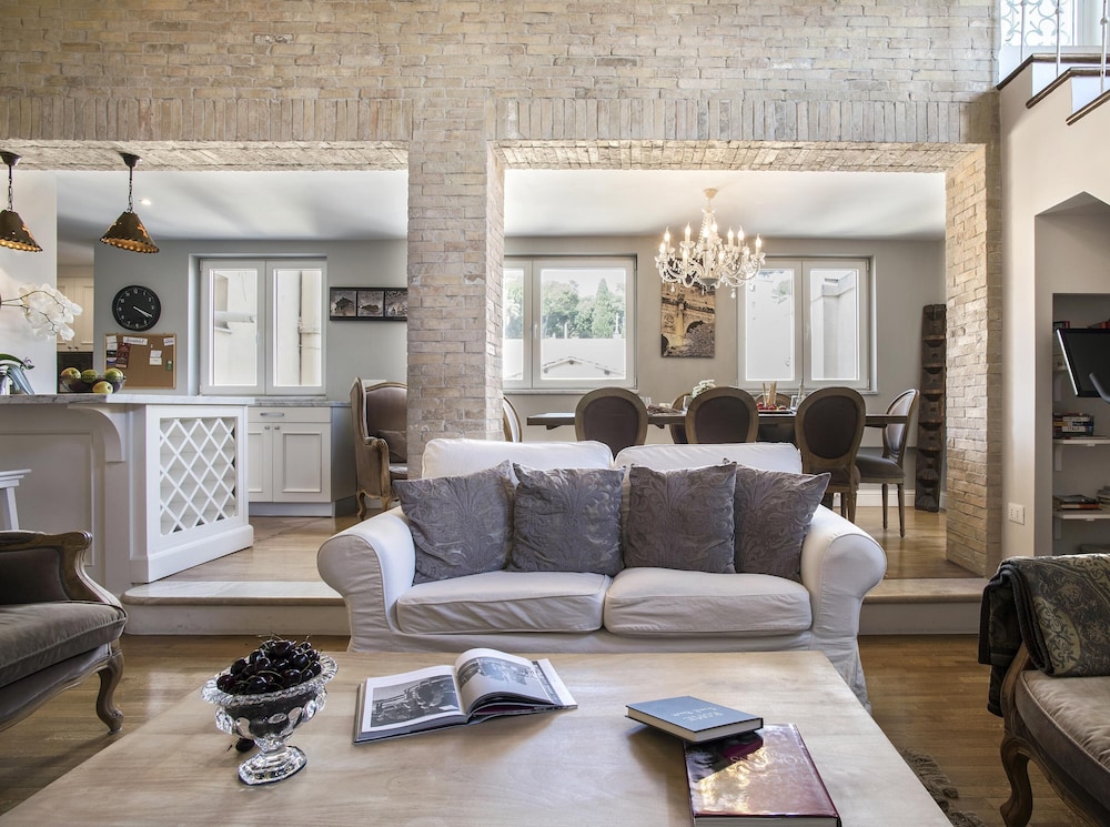 Il Bacio Luxury Spanish Steps Penthouse With Terrace Perfect