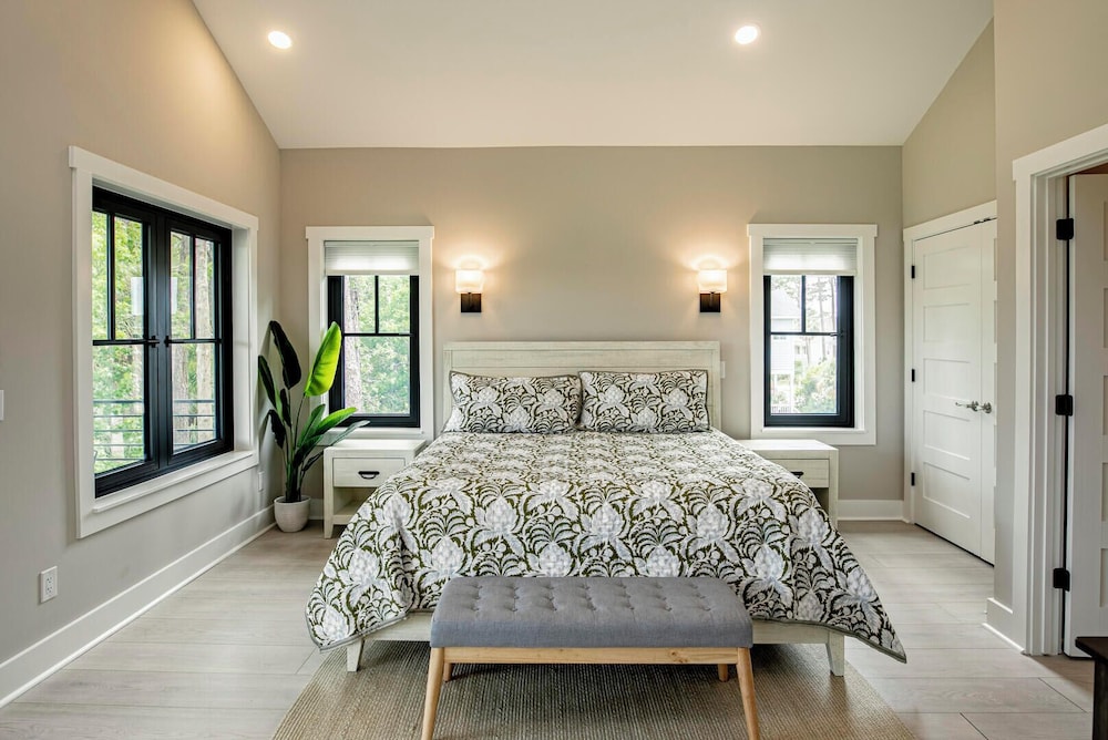Experience Modern Coastal Living in This Beautifully Designed 4-bed, 4-bath Home