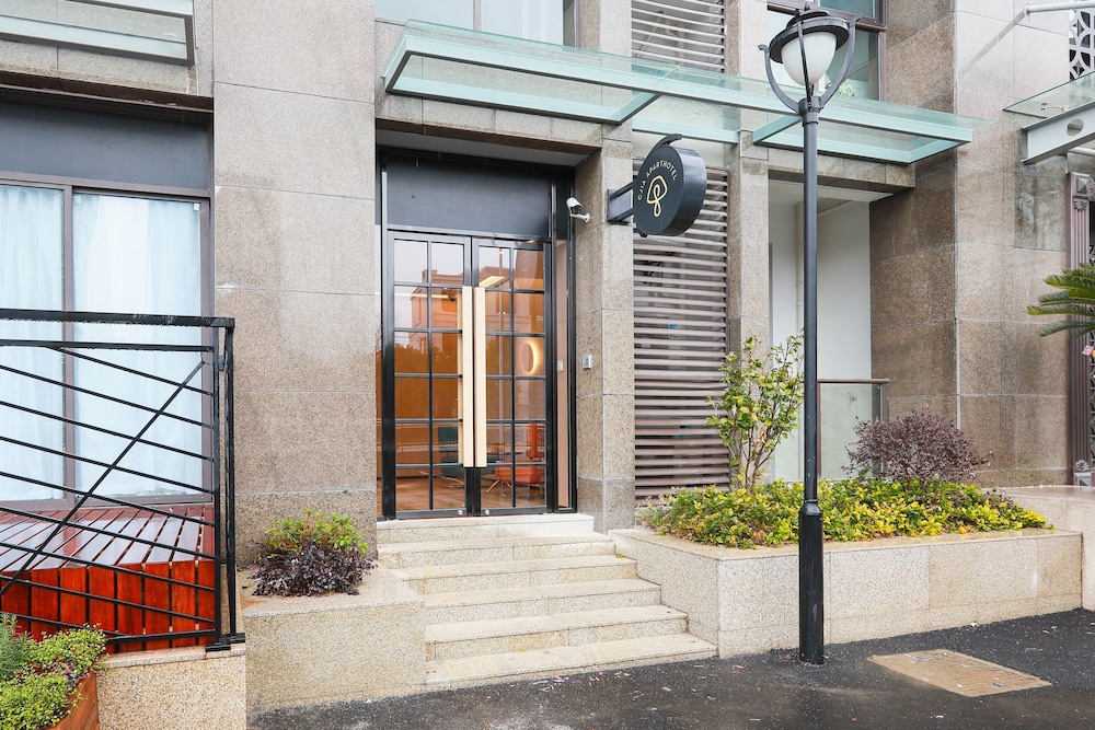CJIA Service Apartment Hotel