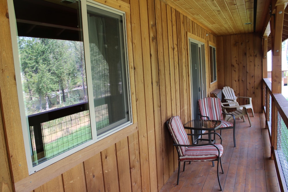Methow River Lodge & Cabins