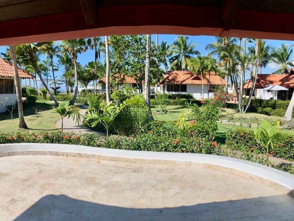ON THE Cliff IN THE Caribbean SEA - Villa Maura