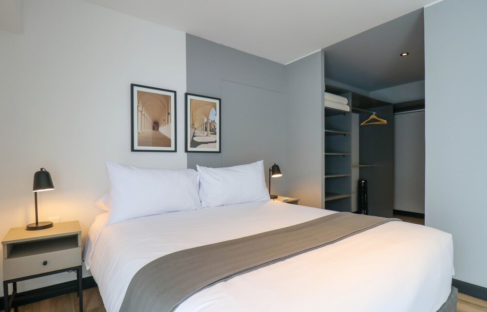 w Awesome 1BR w Lovely Deco in San Isidro