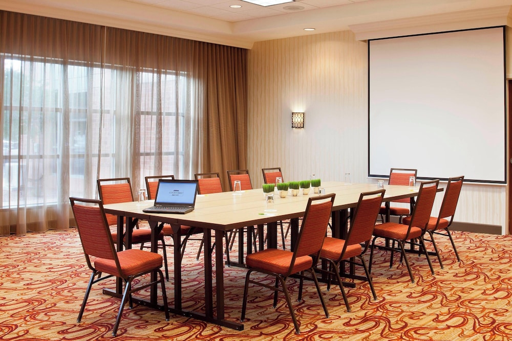 Pueblo Vacations - Courtyard by Marriott Pueblo Downtown - Property Image 6