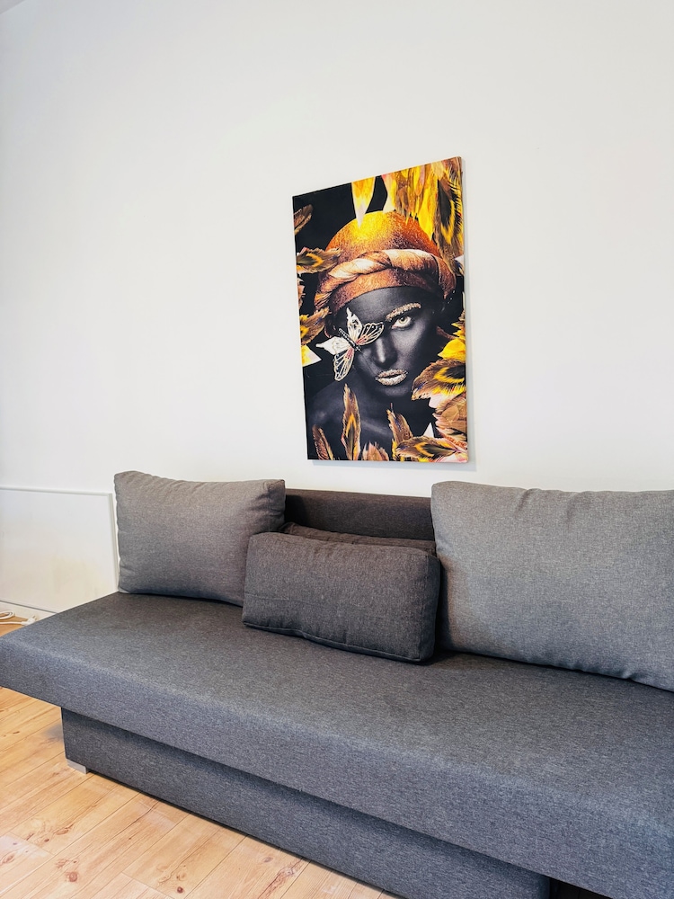 Central 8BR Stay with Garden and Terrace
