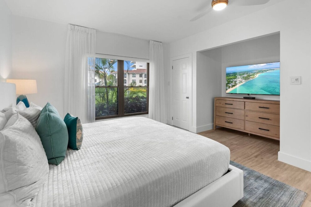 New Remodel Ocean View Pool 75 TV Sleeps 6