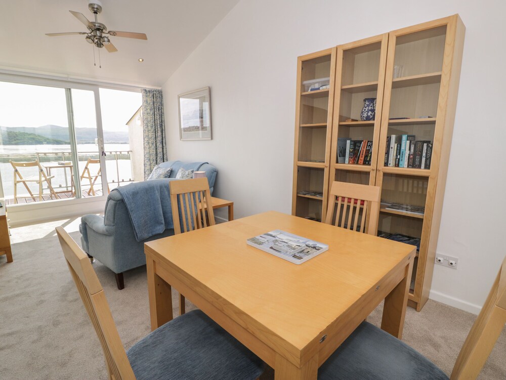 25 South Snowdon Wharf