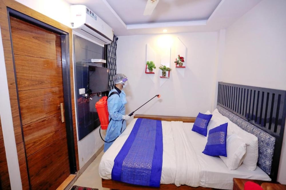 Staybook Hotel Jai Balaji New Delhi Railway Station