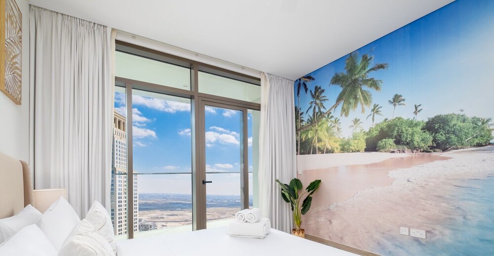 LUX The Creek Palace Residence Suite